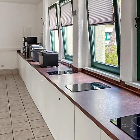 3 Bedroom Awesome In Apartment