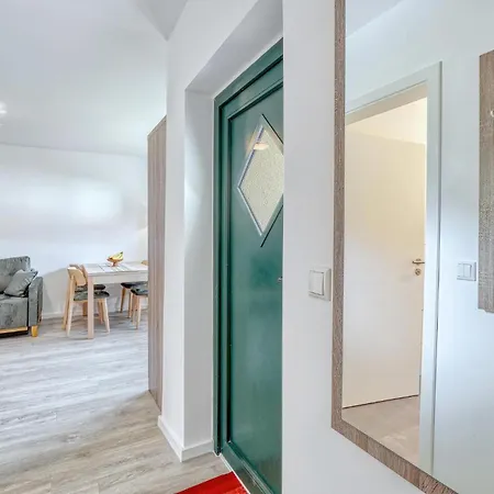 Apartment 3 Bedroom Awesome In Altenkirchen (Mecklenburg-Vorpommern)