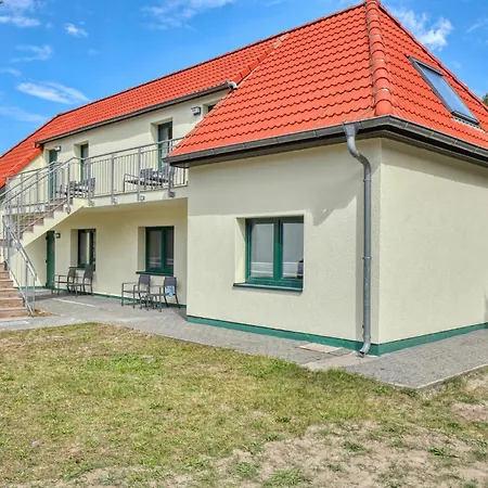 Apartment 3 Bedroom Awesome In Altenkirchen (Mecklenburg-Vorpommern)