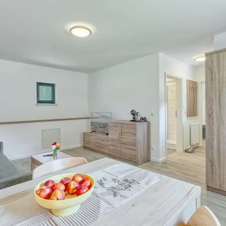3 Bedroom Awesome In *