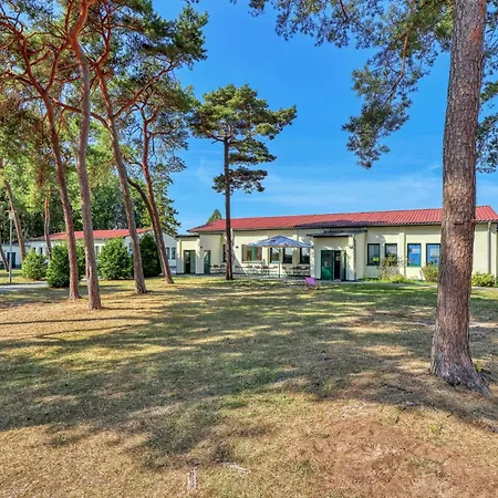 3 Bedroom Awesome In * Altenkirchen (Mecklenburg-Vorpommern)