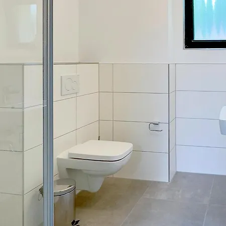3 Bedroom Awesome In Altenkirchen (Mecklenburg-Vorpommern)