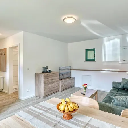 3 Bedroom Awesome In * Altenkirchen (Mecklenburg-Vorpommern)